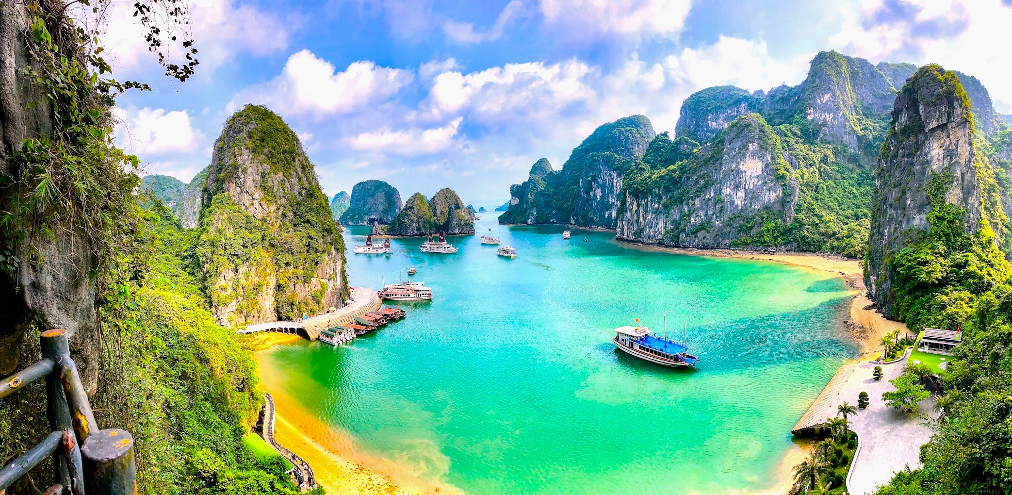 Halong Bay Full-day Deluxe Cruise