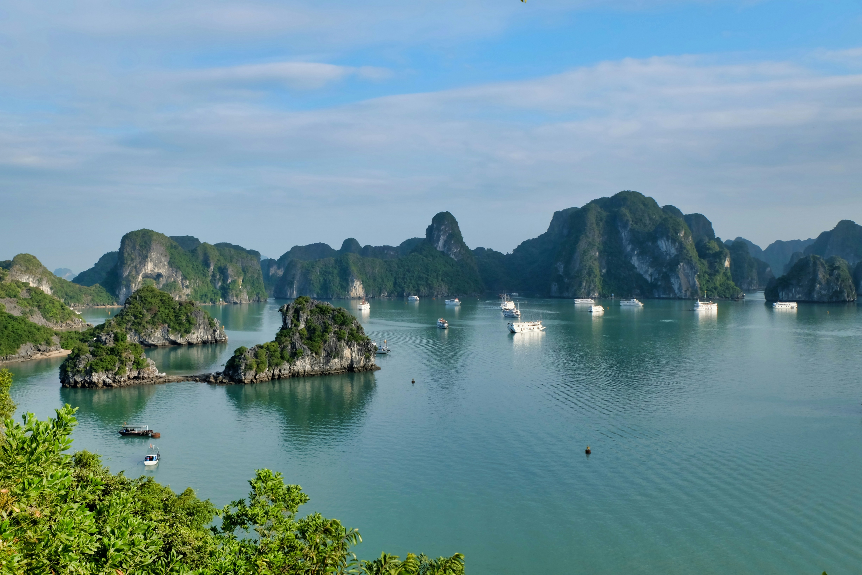 Halong Bay Full-day Luxury Cruise