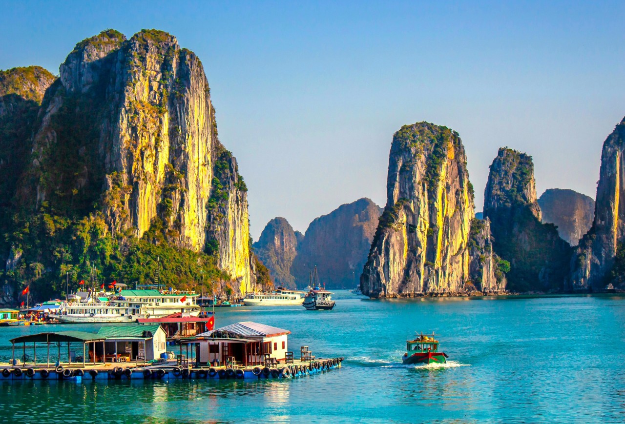 Halong Bay Full-day Luxury Cruise